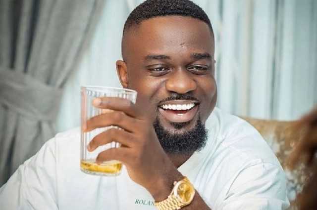 “I’m super proud” of the free PR my song is generating; “but I’m not jabbing anybody”: – Sarkodie